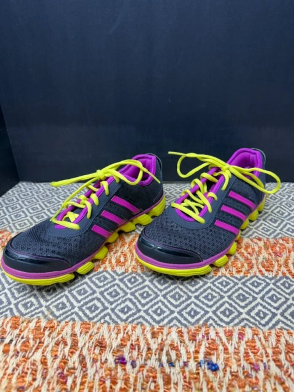 Adidas Liquid 2 Sneakers Woman's Size 7.5